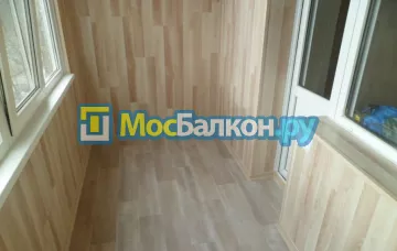 Отделка балкона и лоджии пластиковыми ПВХ панелями в Жуковском от компании МосБалкон