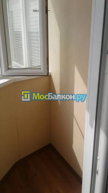 Отделка балкона и лоджии пластиковыми ПВХ панелями в Жуковском от компании МосБалкон
