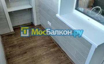 Отделка балкона и лоджии пластиковыми ПВХ панелями в Жуковском от компании МосБалкон