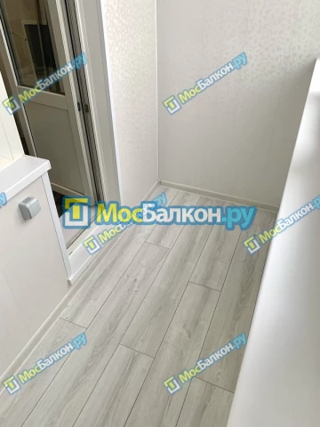 Отделка балкона и лоджии пластиковыми ПВХ панелями в Жуковском от компании МосБалкон