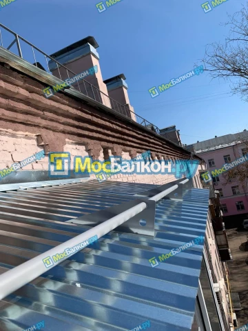 Крыша на балконе в Жуковском монтаж и ремонт по выгодной цене от МосБалкон