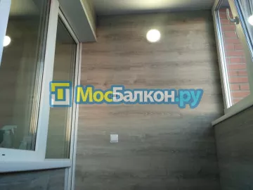 Отделка балкона и лоджии пластиковыми ПВХ панелями в Жуковском от компании МосБалкон