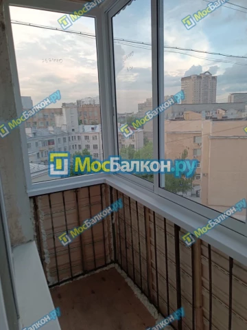 Крыша на балконе в Жуковском монтаж и ремонт по выгодной цене от МосБалкон