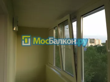 Отделка балкона и лоджии пластиковыми ПВХ панелями в Жуковском от компании МосБалкон