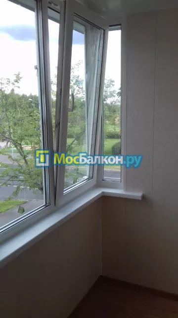 Пластиковое остекление балконов под ключ по доступным ценам в Жуковском | МосБалкон