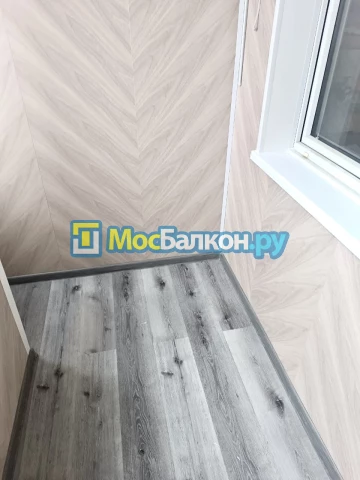 Отделка балкона и лоджии пластиковыми ПВХ панелями в Жуковском от компании МосБалкон