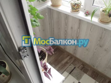 Отделка балкона и лоджии пластиковыми ПВХ панелями в Жуковском от компании МосБалкон