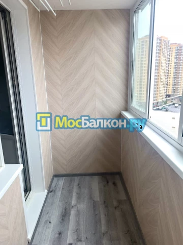 Отделка балкона и лоджии пластиковыми ПВХ панелями в Жуковском от компании МосБалкон