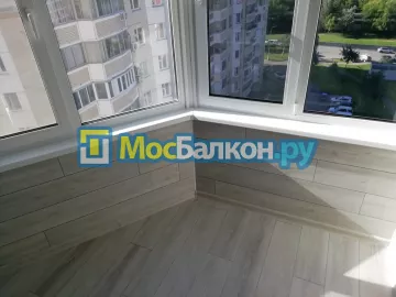 Отделка балкона и лоджии пластиковыми ПВХ панелями в Жуковском от компании МосБалкон