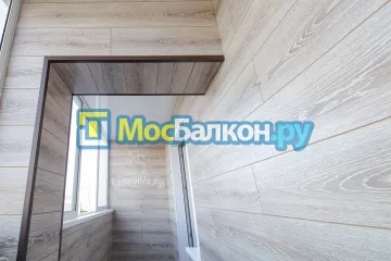 Отделка балкона и лоджии пластиковыми ПВХ панелями в Жуковском от компании МосБалкон