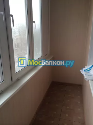 Отделка балкона и лоджии пластиковыми ПВХ панелями в Жуковском от компании МосБалкон
