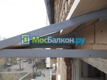 Крыша на балконе в Жуковском монтаж и ремонт по выгодной цене от МосБалкон