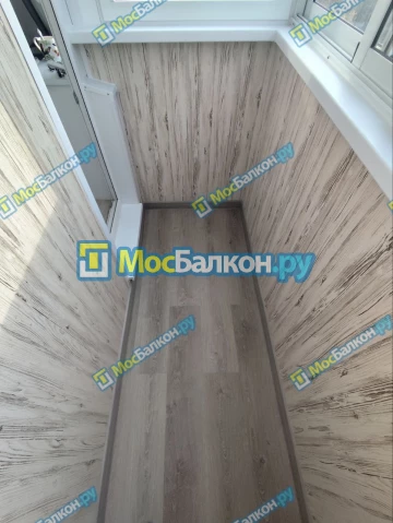 Отделка балкона и лоджии пластиковыми ПВХ панелями в Жуковском от компании МосБалкон