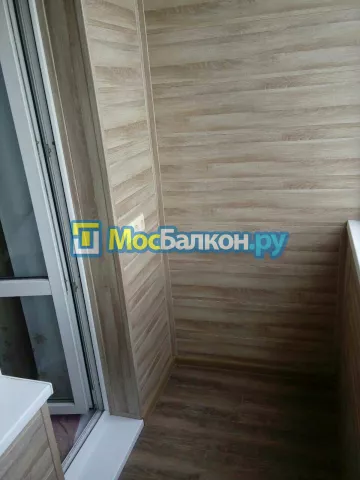 Отделка балкона и лоджии пластиковыми ПВХ панелями в Жуковском от компании МосБалкон