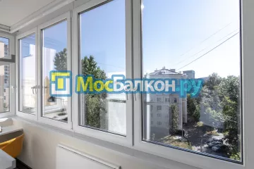 Французское остекление балконов и лоджий под ключ по доступным ценам в Жуковском | МосБалкон