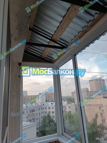 Крыша на балконе в Жуковском монтаж и ремонт по выгодной цене от МосБалкон