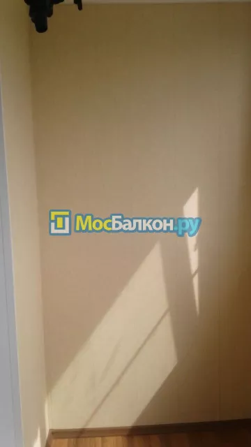 Отделка балкона и лоджии пластиковыми ПВХ панелями в Жуковском от компании МосБалкон