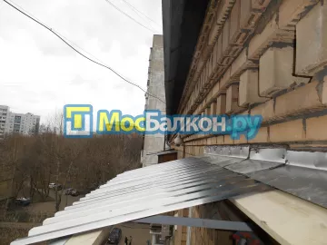 Крыша на балконе в Жуковском монтаж и ремонт по выгодной цене от МосБалкон