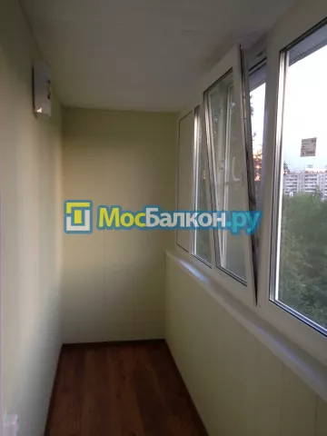 Отделка балкона и лоджии пластиковыми ПВХ панелями в Жуковском от компании МосБалкон