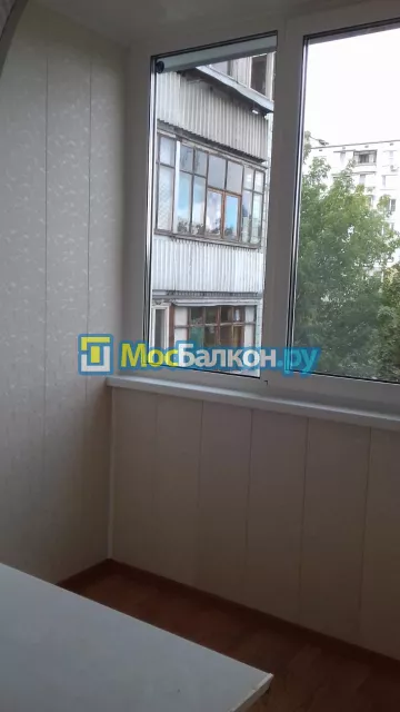 Пластиковое остекление балконов под ключ по доступным ценам в Жуковском | МосБалкон